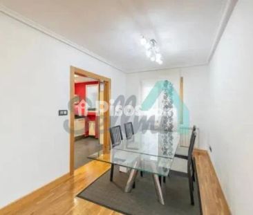 Piso en alquiler en Centro - Photo 2