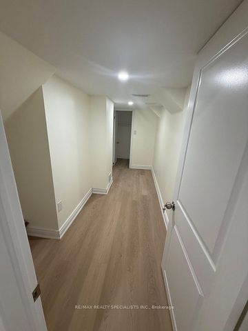 For Lease - 245 Montgomery Avenue, Whitby, Ontario - Photo 4