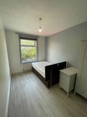 5 bedroom terraced house to rent - Photo 4