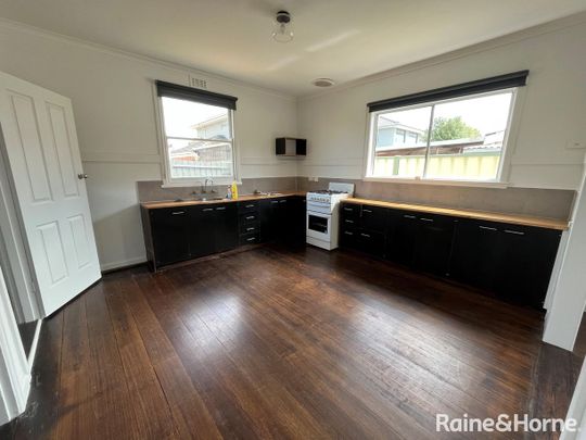 Neat & Tidy 2 bedroom Home! - Photo 1