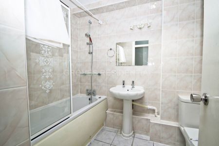 Price £1,810 pcm - Available 27/12/2025 - Unfurnished - Photo 3