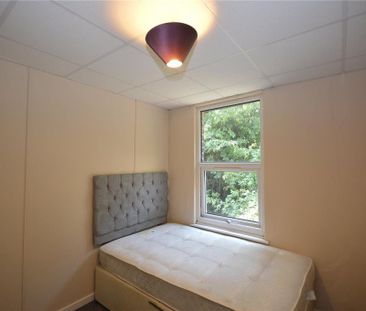 3 bedroom terraced house to rent - Photo 6