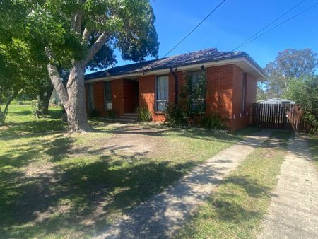 16 Village Drive, Hampton Park VIC - Photo 4