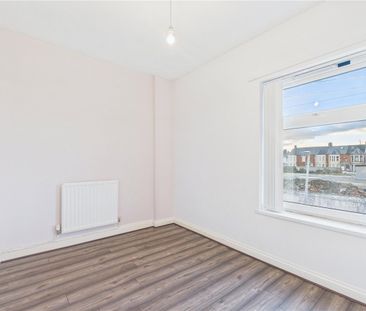 2 Bedroom Terraced - Photo 2