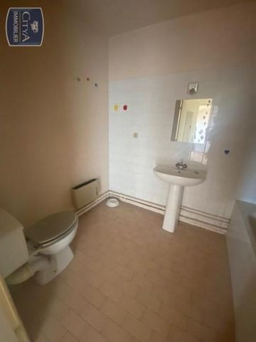 Location Appartement 1 pièce 39m² LYON 3ème - Photo 3