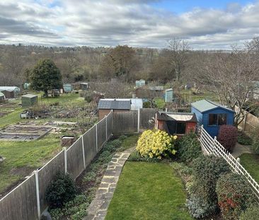 2 bedroom end of terrace house to rent - Photo 4