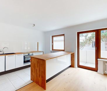 Frisch renoviert: Großzügige 3-Zi.-Wohnung mit Süd-Balkon, vielseit... - Foto 1