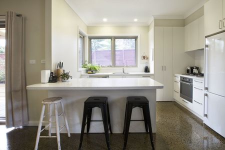Immaculate Modern Living in Prime Family Location - Photo 4