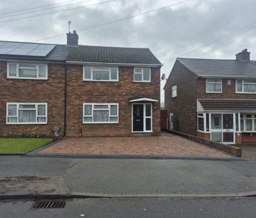 3 bedroom semi-detached house to rent - Photo 6