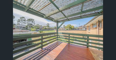 Newly Upgraded Spacious Family Home - Photo 2