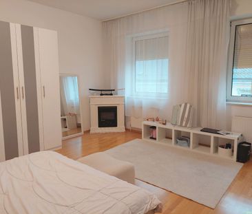 Helle122m² Mietwohnung mit Balkon und Terrasse im Zentrum von Amste... - Foto 6