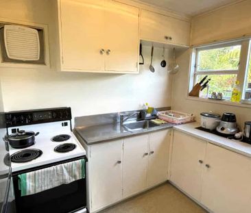 Large 1 bedroom apartment in quiet Wilton Road complex - Photo 3