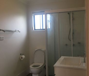 3 BEDROOM GRANNY FLAT - Photo 3