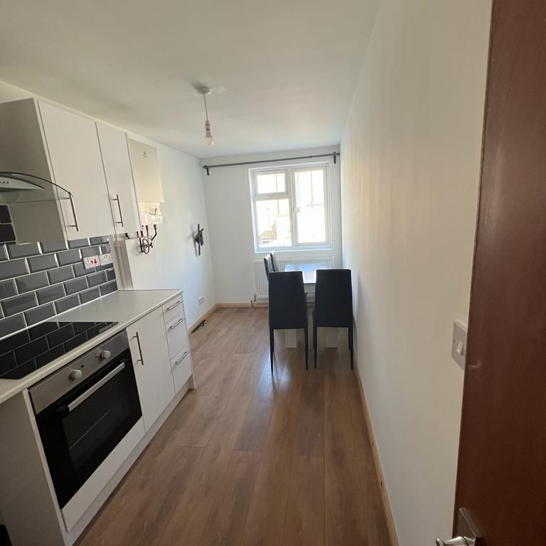 1 bedroom flat to rent - Photo 1