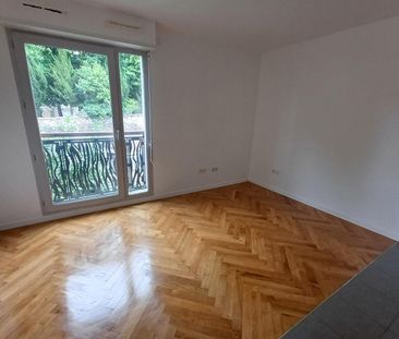 location Appartement T1 DE 24.03m² À LE CHESNAY - Photo 2