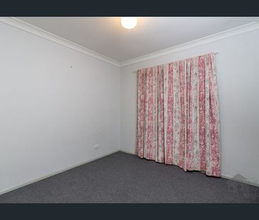 NEAT 3 BEDROOM DUPLEX - Photo 3