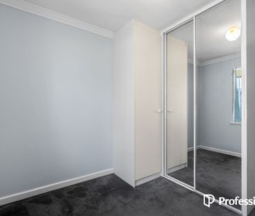 Spacious Family Home! - Photo 5