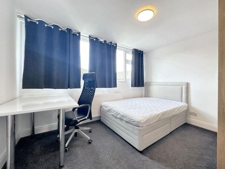 5 bedroom terraced house to rent - Photo 2