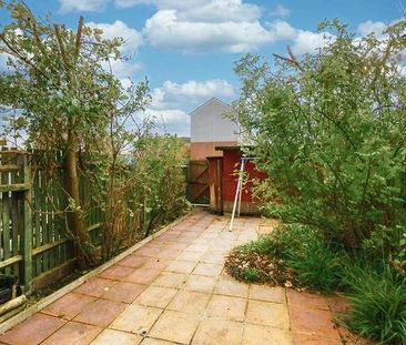 Ewhurst Court, Mitcham, CR4 - Photo 6