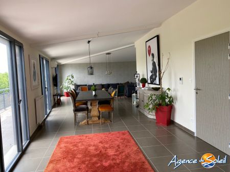 Location Appartement 4 pièces 153m² NARBONNE 11100 - Photo 3