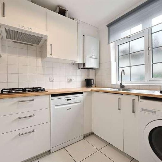 Vanderbilt Villas, Sterne Street, London, W12 - Photo 1