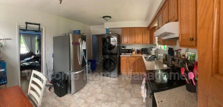 $1,995 / 3 br / 1 ba / Beautiful 3-Bedroom Upper Unit in Thorold! - Photo 5