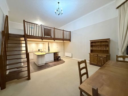 Monro Drive, Guildford, GU2 9PF - Photo 3