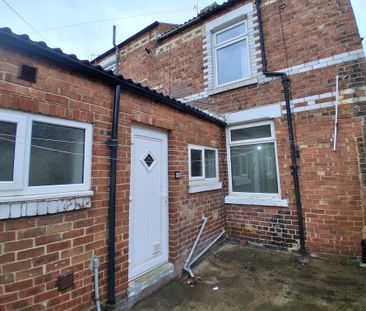 3 bedroom end of terrace house to rent - Photo 6