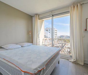 Appartement Paris 2 pièce(s) Vue de PARIS - Photo 5