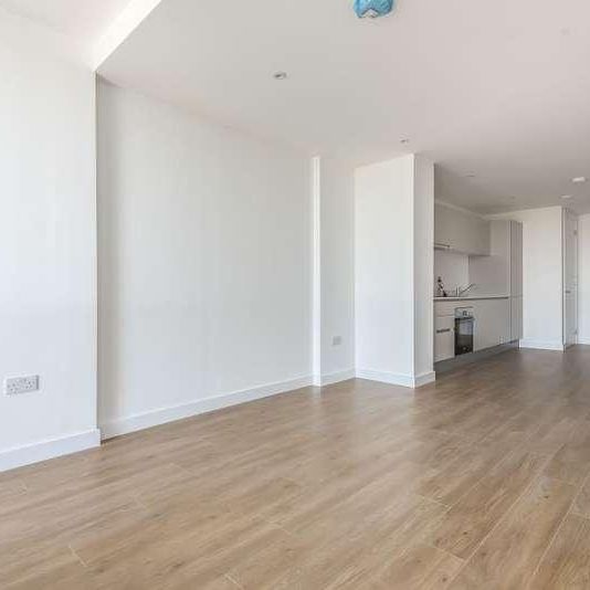 Royal Winchester House, Bracknell, RG12 - Photo 1