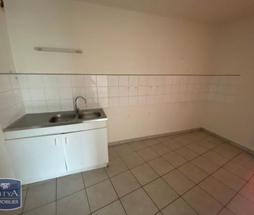 Location Appartement 3 pièces 75m² ST DENIS 97400 - Photo 3