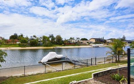 79 Markeri Street, Mermaid Waters - Photo 5