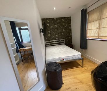 Room in a Shared House, Trelawney Estate, E9 - Photo 2