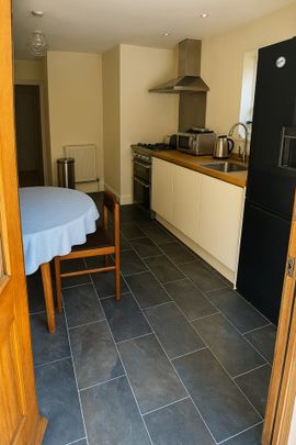 Room in a Shared House, London, N16 - Photo 1