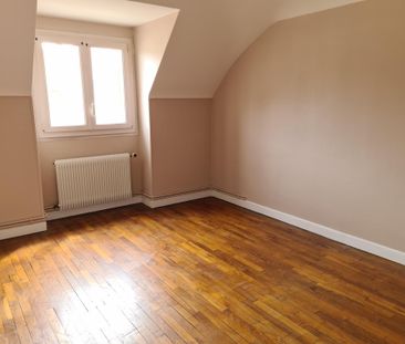 Location Appartement 3 pièces 116m² LE CREUSOT 71200 - Photo 6