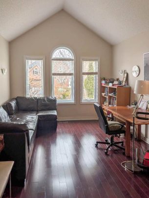 For Lease - 64 Springfield Boulevard, Hamilton, Ontario - Photo 1