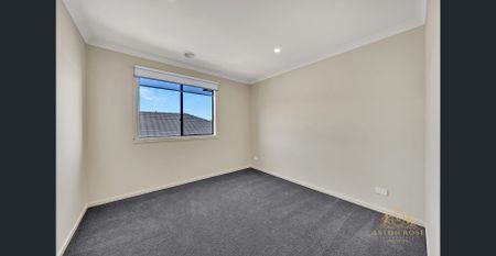 New built Luxurious 5-bedroom family home in Berwick - Photo 2