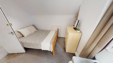 5 bedroom semi-detached house to rent - Photo 5