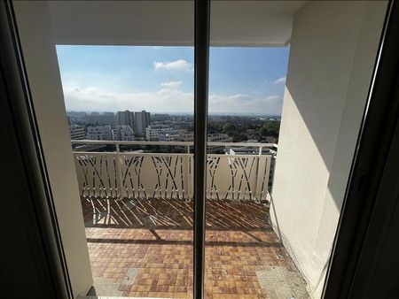 5 pièces - Meublé - 96,81 m² - 12ème étage - Colocation autorisée - Photo 4