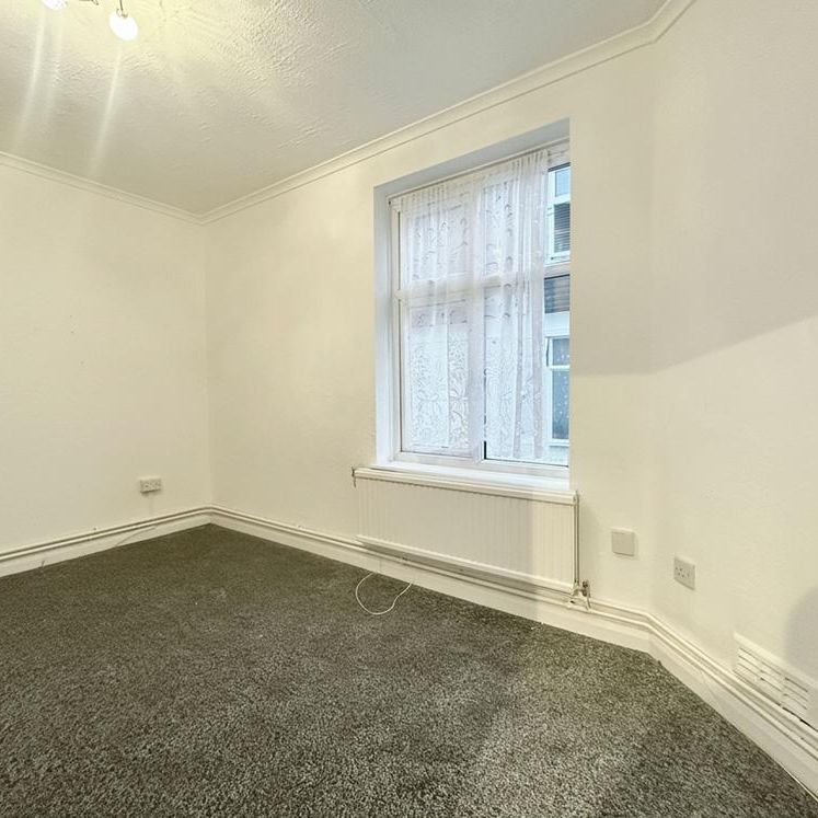 3 bedroom apartment to rent - Photo 1