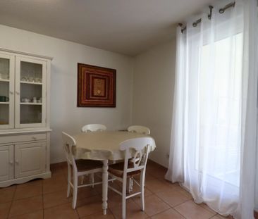 Location Appartement 4 pièces 80m² MARSEILLE 6ème - Photo 2