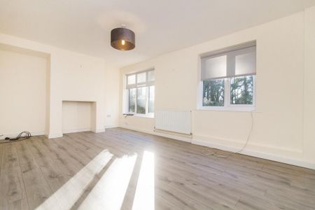 2 bedroom semi-detached house to rent - Photo 5