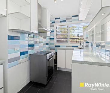 Modern One-Bedroom Apartment with Private Courtyard - Photo 5