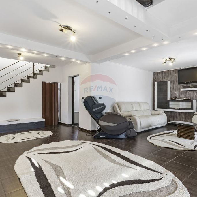 Casă cu 5 camere de inchiriat in Sofronea,Arad - Fotografie 1