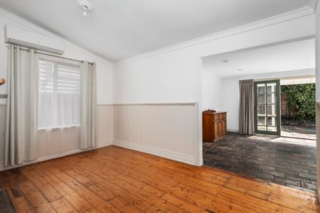 Cozy 3-Bedroom Haven in Yarraville! - Photo 5