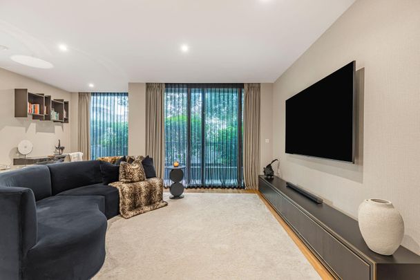 Fairwater House, Chelsea Creek, Fulham, SW6 - Photo 1