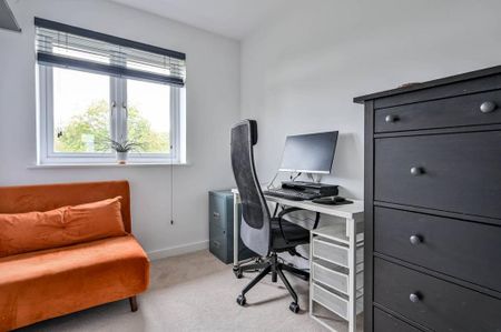 3 bedroom semi-detached house to rent - Photo 5