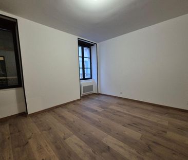 Location Appartement 3 pièces 87m² MACON 71000 - Photo 6