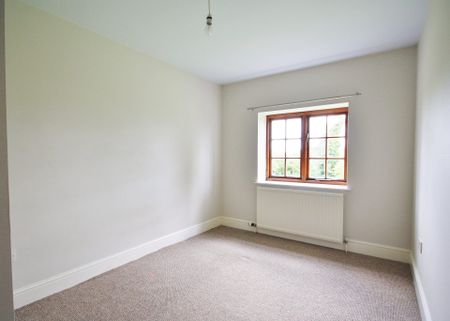 Hall Farm, Oxnead, Norfolk - Photo 3