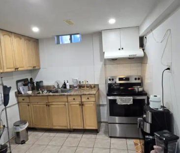 415 Wendron Crescent, Mississauga, Ontario, Canada, L5R 3L2 | 415 W... - Photo 1
